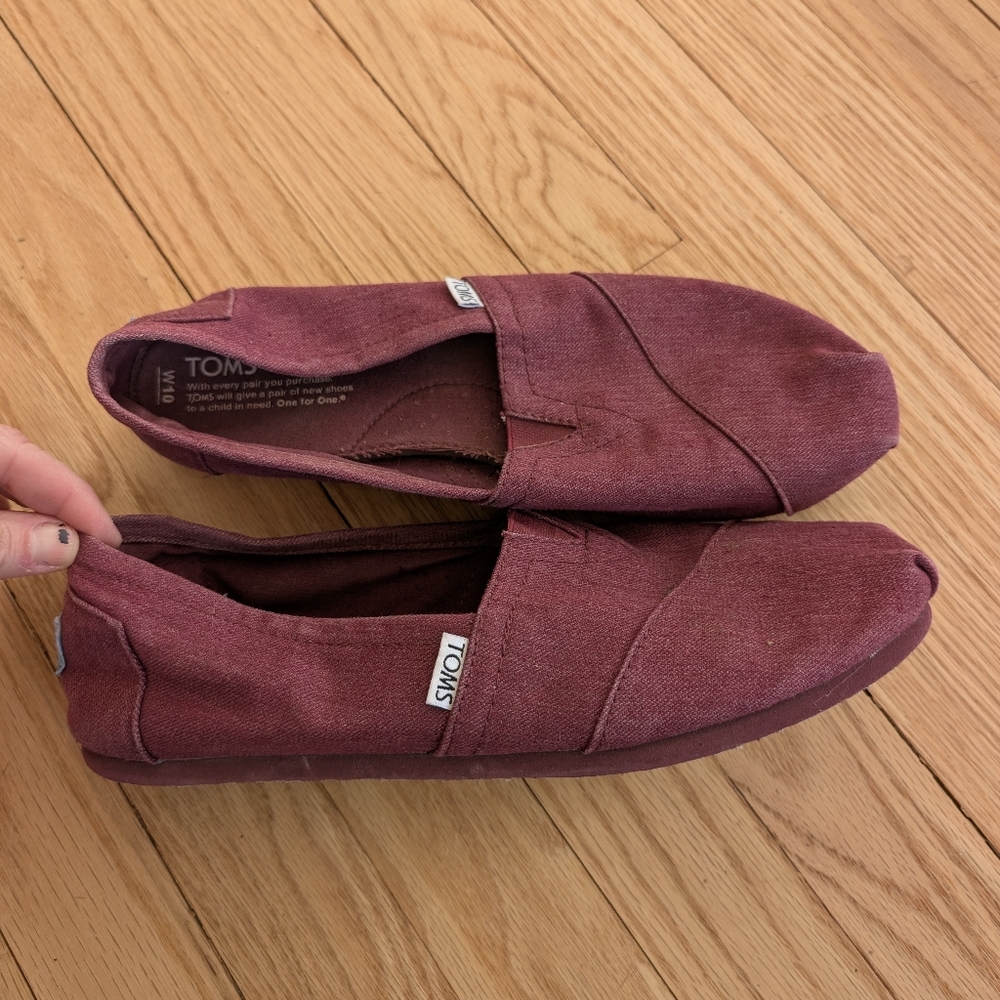 TOMS Women's 10 Classic Alpargata Slip-On Flats Burgundy Earthwise canvas shoes